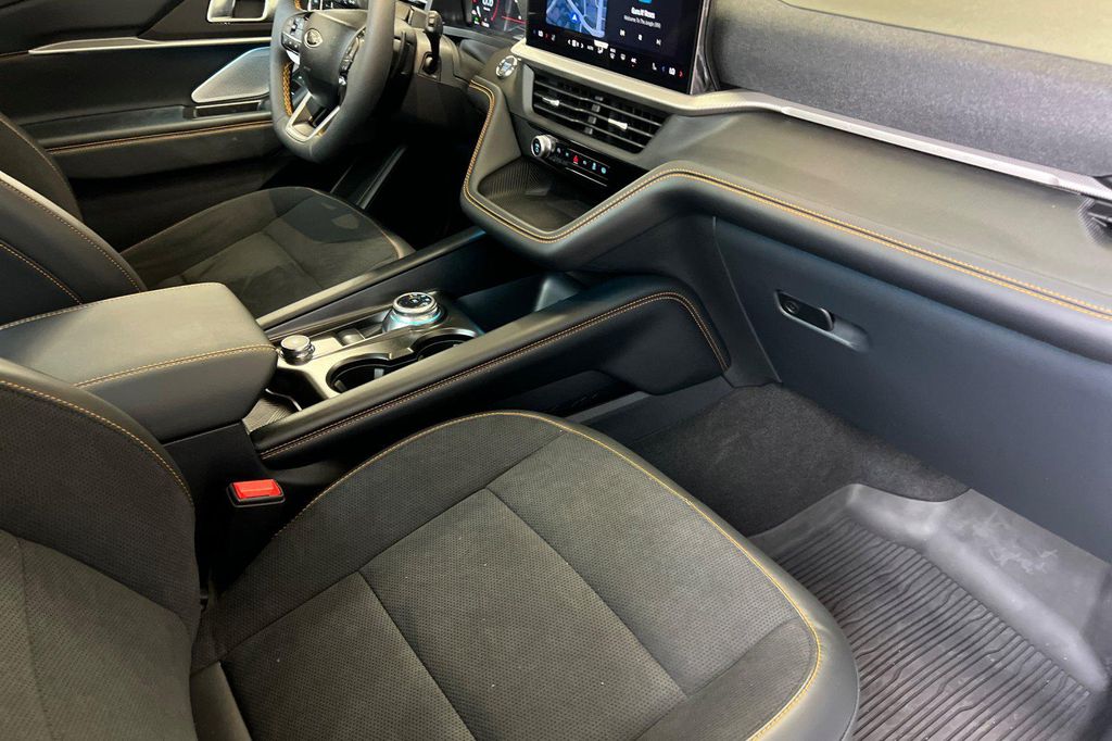 2026 FORD EXPLORER TREMOR 缩略图 18