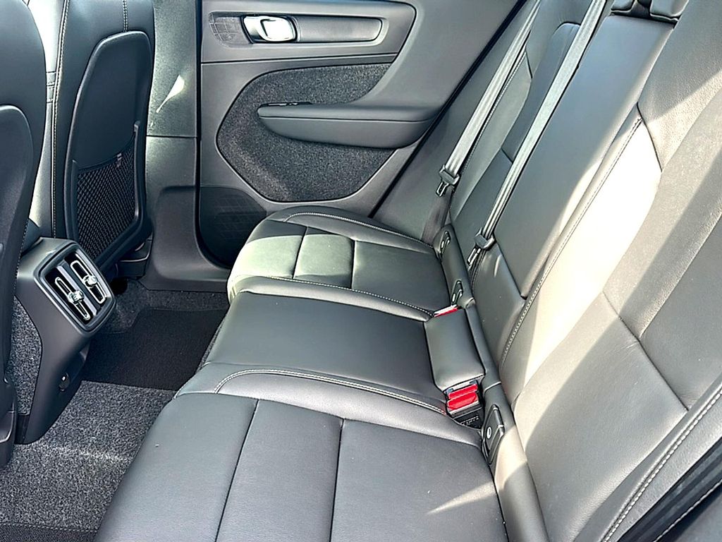 2026 Volvo XC40 B4 PLUS 缩略图 15
