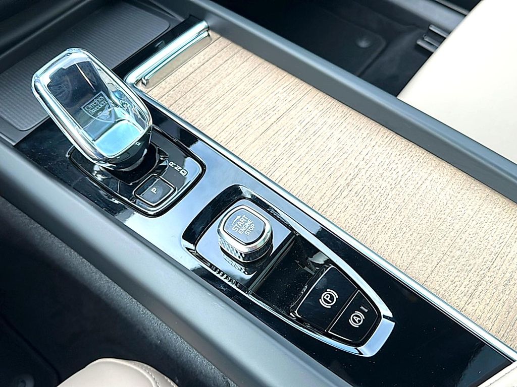 صورة مصغرة 25 لـ 2026 Volvo XC60 B5 CORE
