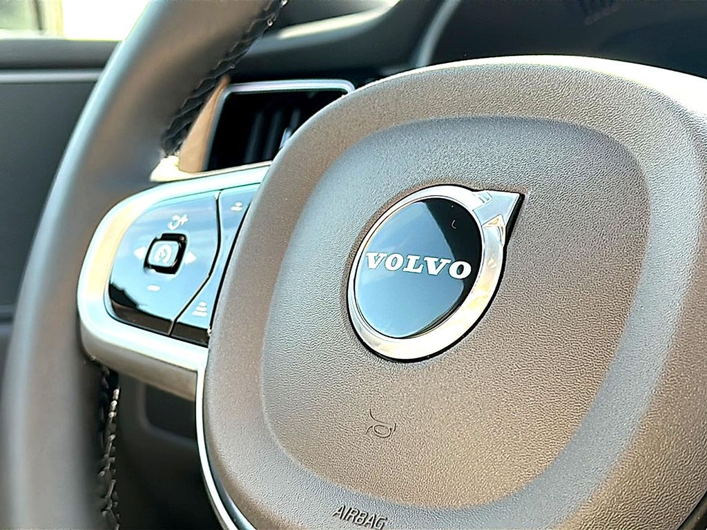 صورة مصغرة 21 لـ 2026 Volvo XC60 B5 PLUS