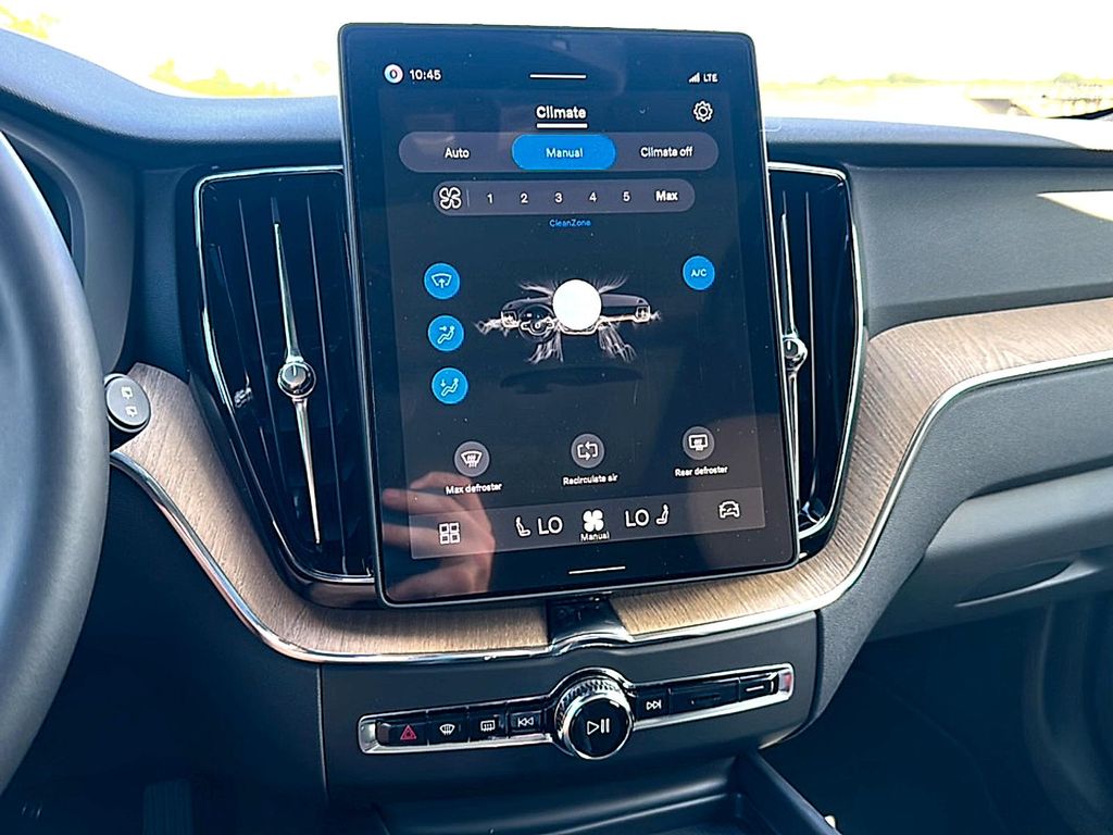 صورة مصغرة 22 لـ 2026 Volvo XC60 B5 CORE