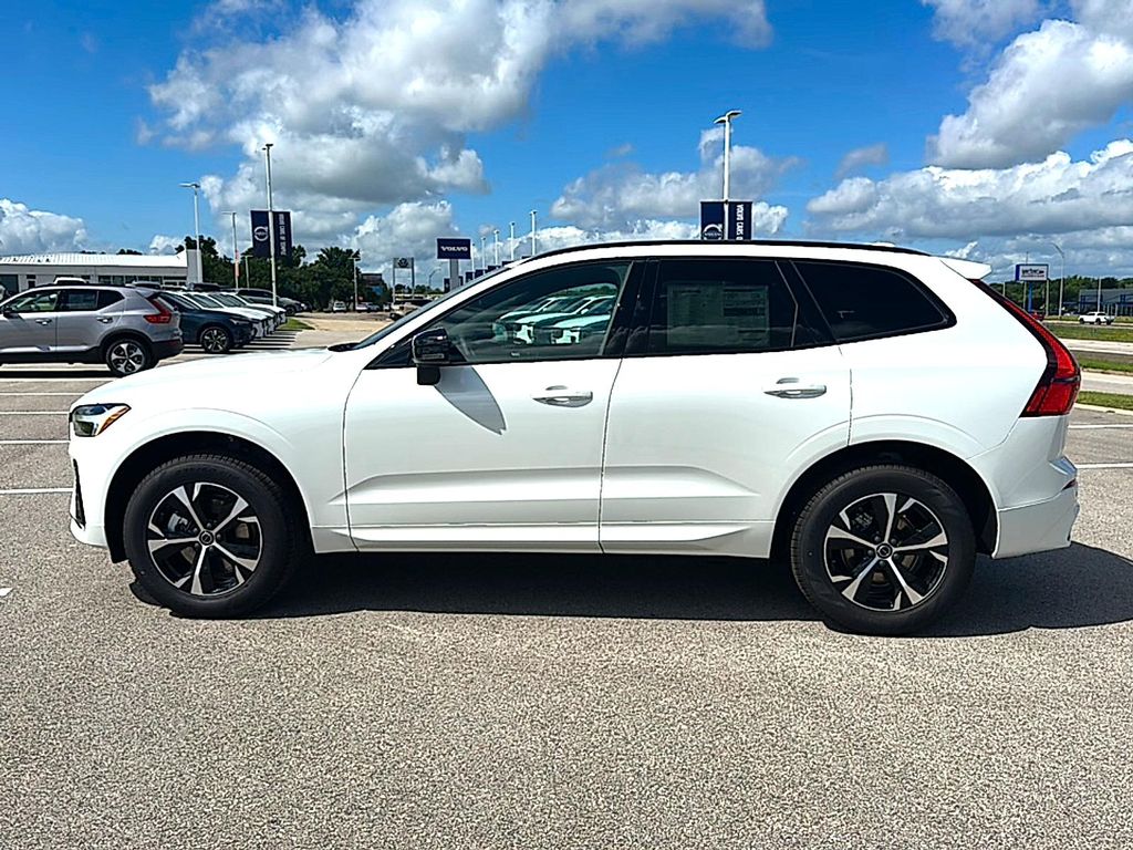2026 Volvo XC60 B5 CORE — фото 5