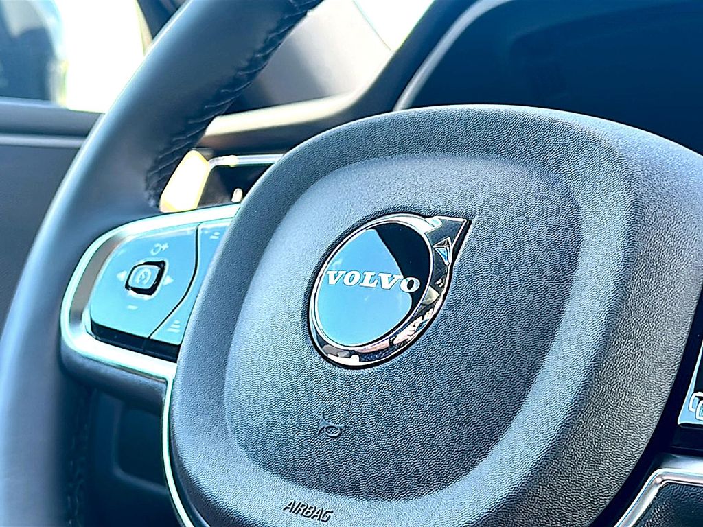 صورة مصغرة 21 لـ 2026 Volvo XC60 B5 CORE