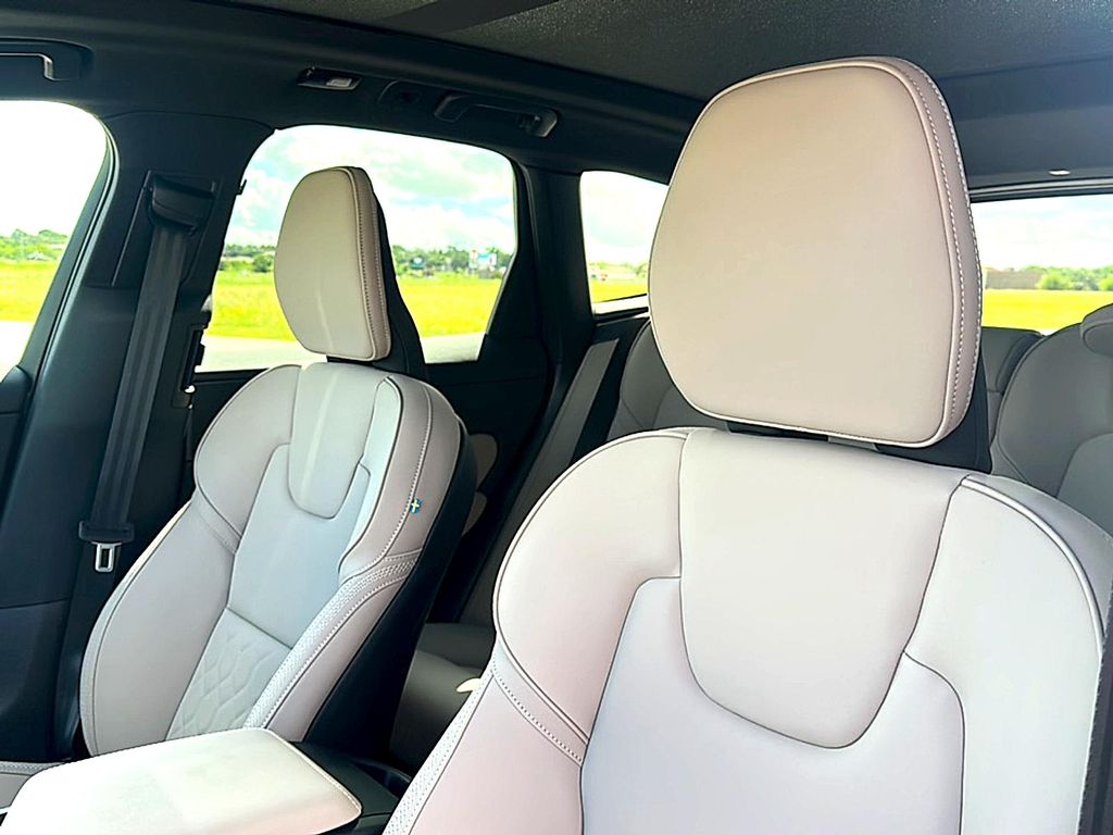 صورة مصغرة 12 لـ 2026 Volvo XC60 B5 CORE