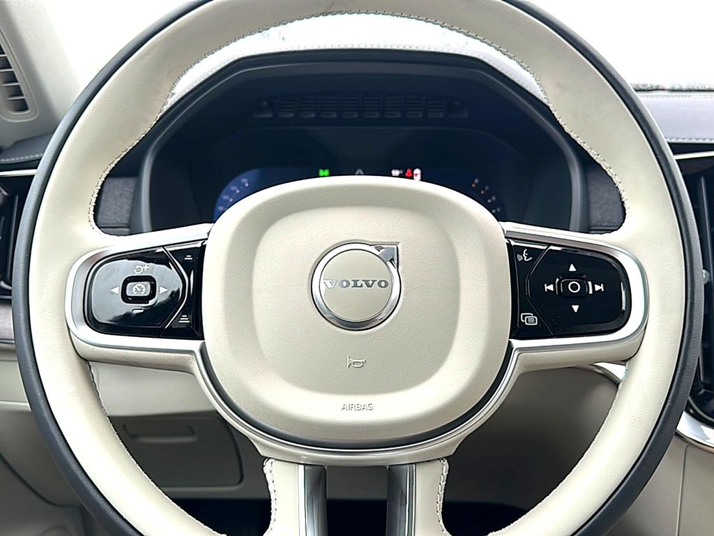 صورة مصغرة 17 لـ 2026 Volvo XC90 B6 ULTRA 7-SEATER