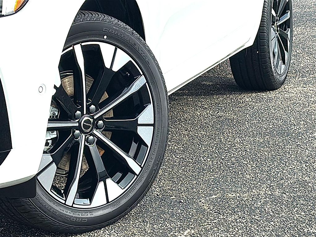 صورة 3 لـ 2026 Volvo XC60 B5 PLUS
