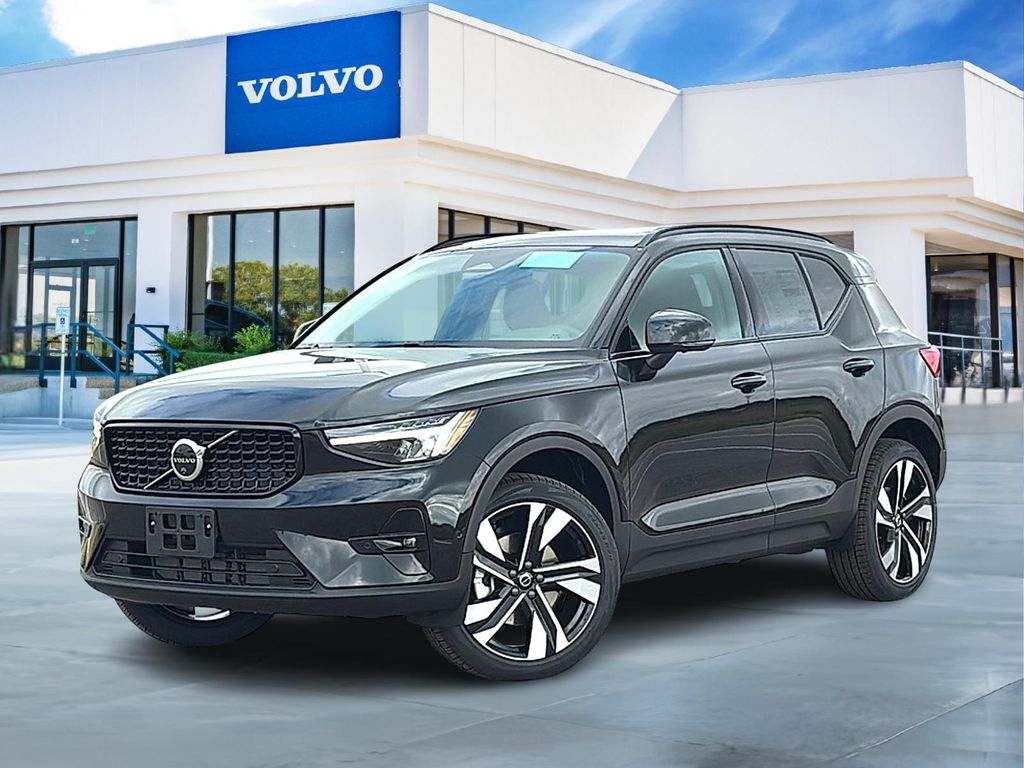New 2026 Volvo XC40 Plus, B5 AWD Gas (mild hybrid), Dark