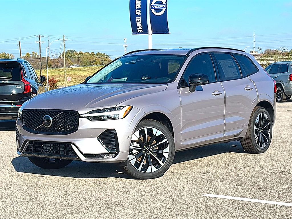 2026 Volvo XC60 B5 PLUS — фото 2