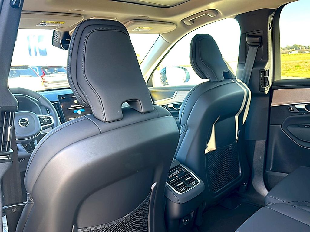 صورة مصغرة 14 لـ 2026 Volvo XC90 B6 CORE
