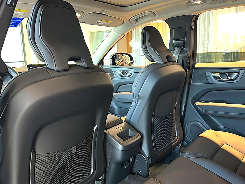 2027 Volvo XC60 PLUS — миниатюра 14
