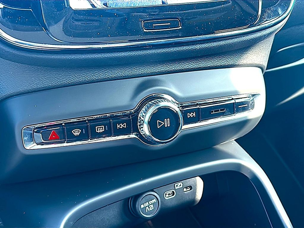 2026 Volvo XC40 B5 PLUS 缩略图 23