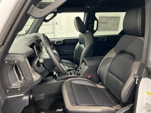 FORD BRONCO - 10