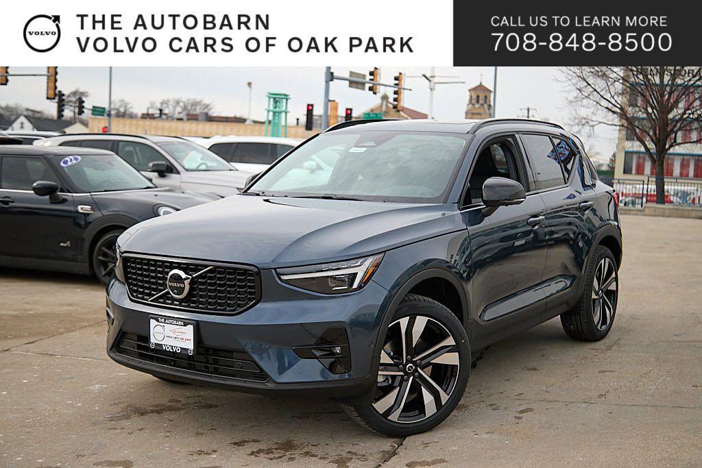 New 2026 Volvo XC40 Plus, B5 AWD Gas (mild hybrid), Dark