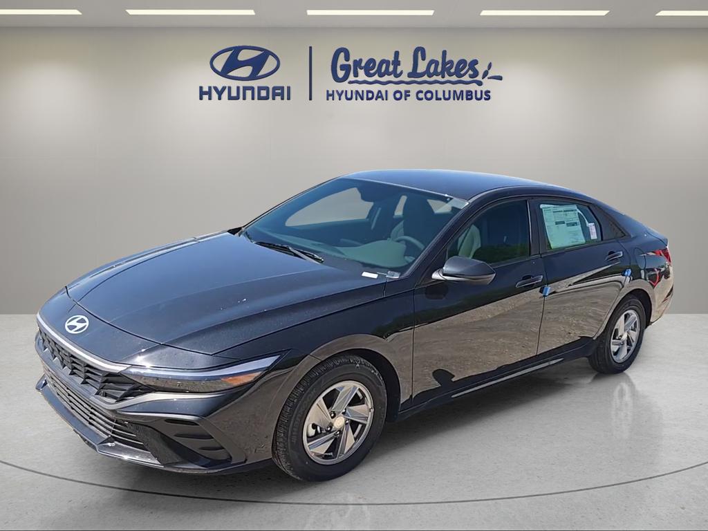 New 2026 Hyundai ELANTRA SE