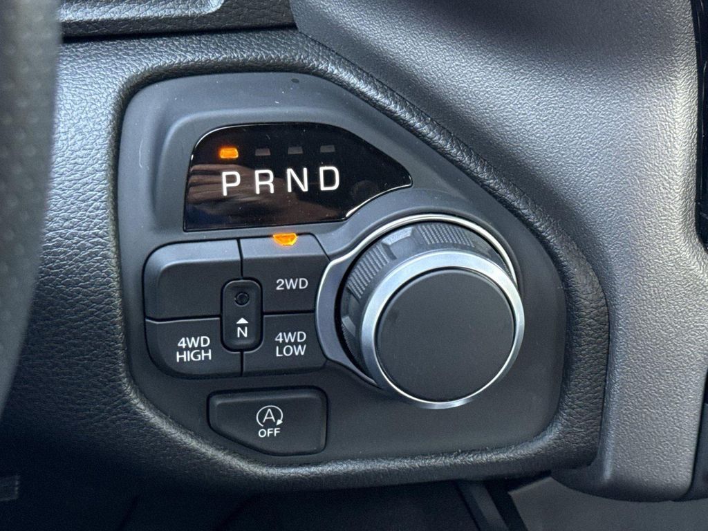 صورة مصغرة 18 لـ 2026 RAM 1500 EXPRESS