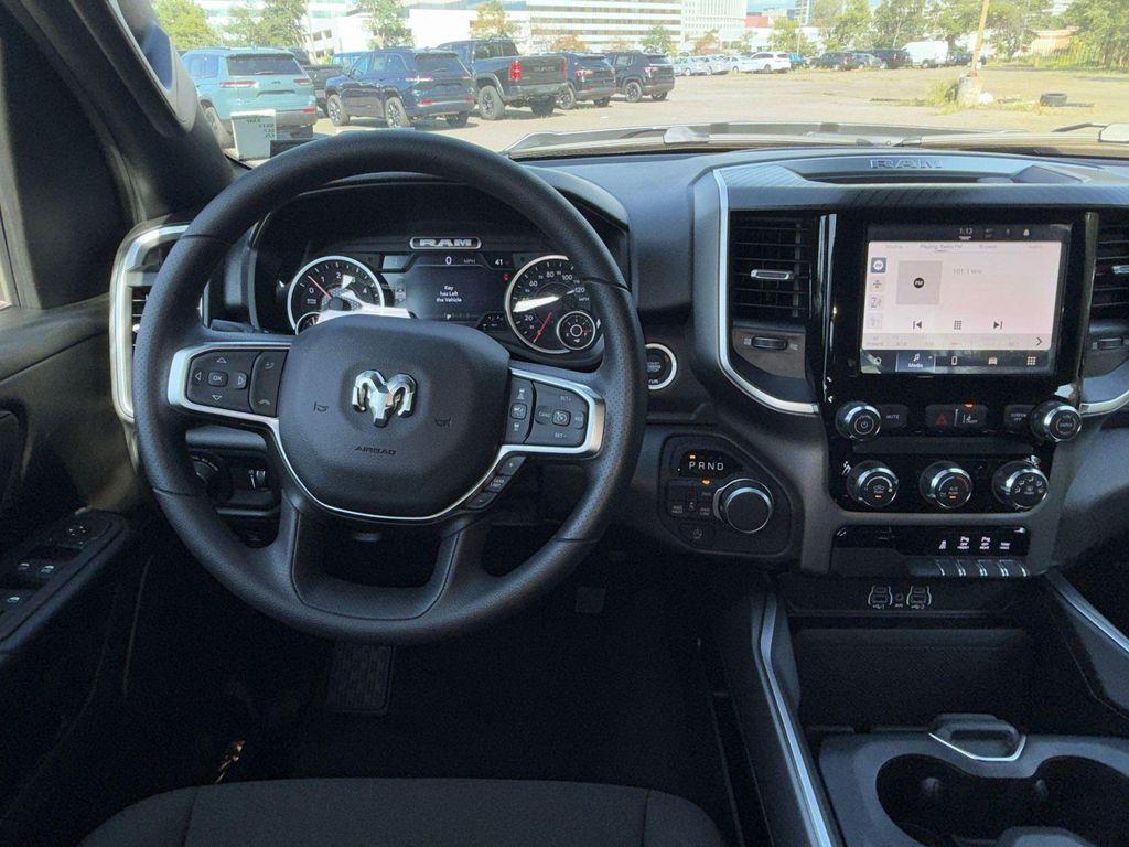 صورة مصغرة 13 لـ 2026 RAM 1500 EXPRESS
