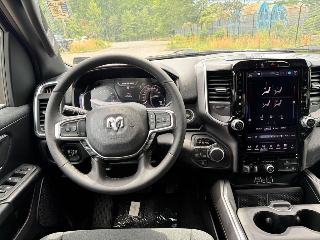 صورة مصغرة 13 لـ 2026 RAM 1500 BIG HORN/LONE STAR