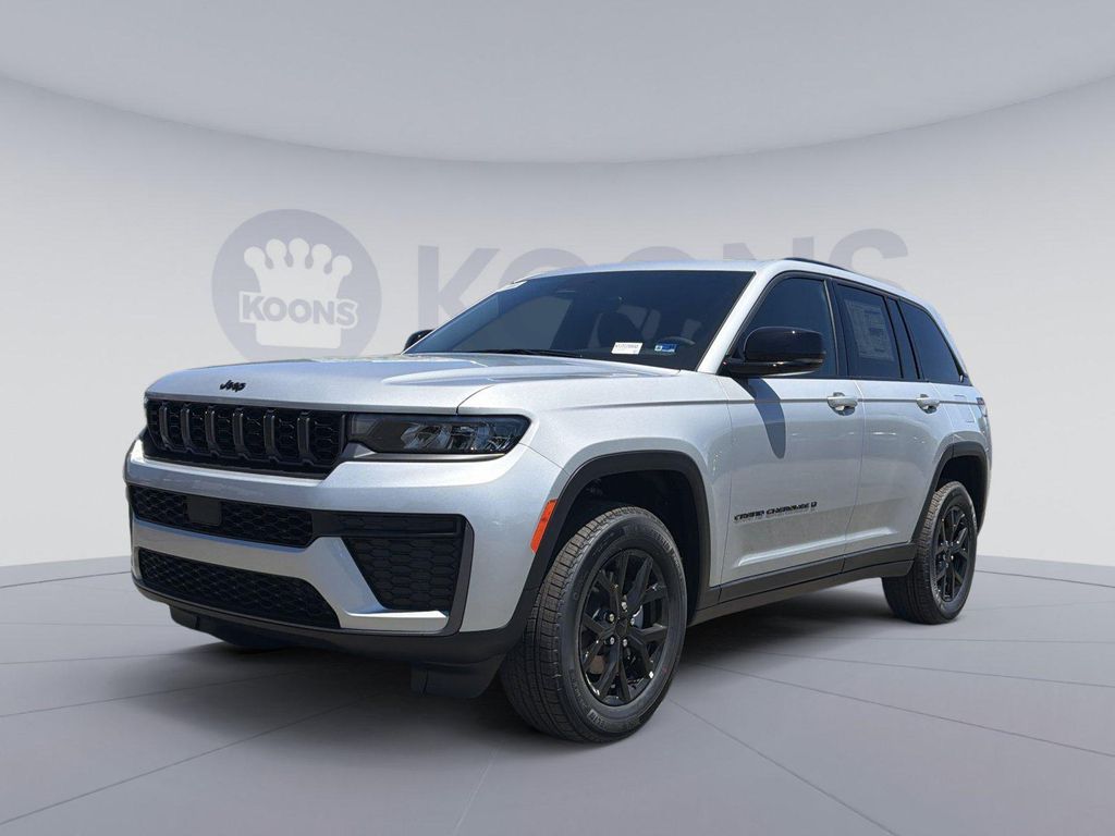 New 2026 Jeep Grand Cherokee Altitude