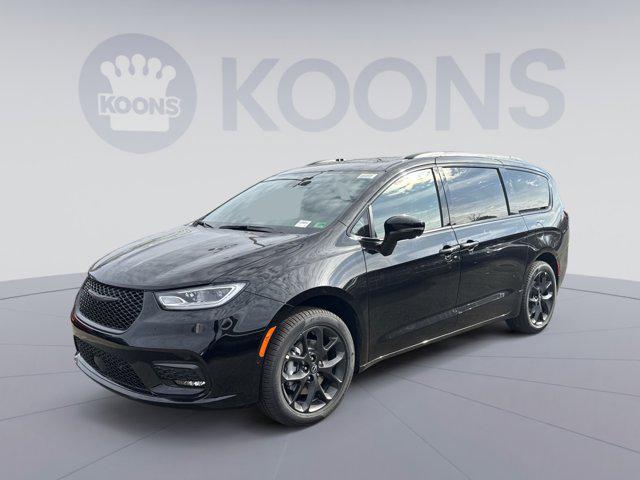 New 2026 Chrysler Pacifica Limited