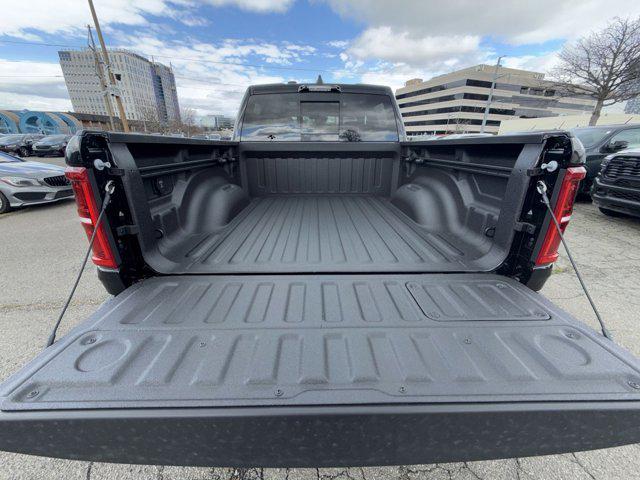 صورة مصغرة 16 لـ 2026 RAM 1500 RHO CREW CAB 4X4 5'7' BOX
