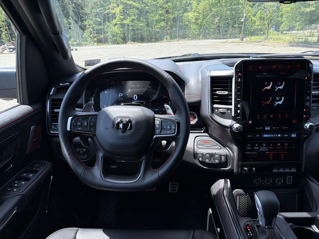 2026 RAM 1500 RHO CREW CAB 4X4 5'7' BOX — миниатюра 13