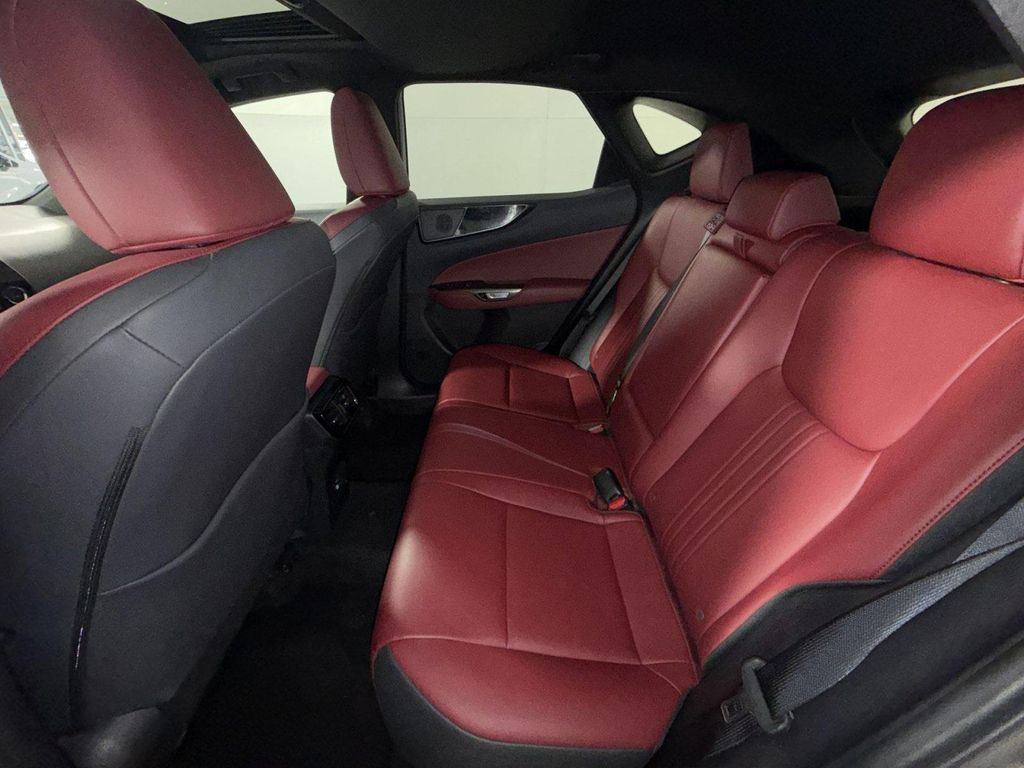 صورة 22 لـ 2022 Lexus NX 350 350 BASE