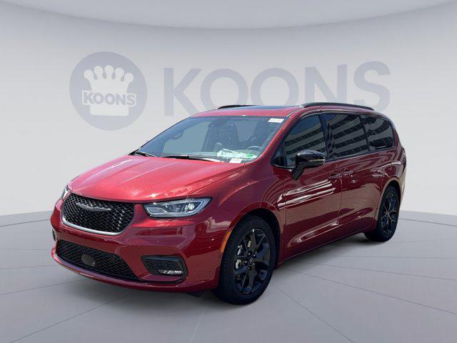 New 2026 Chrysler Pacifica Limited