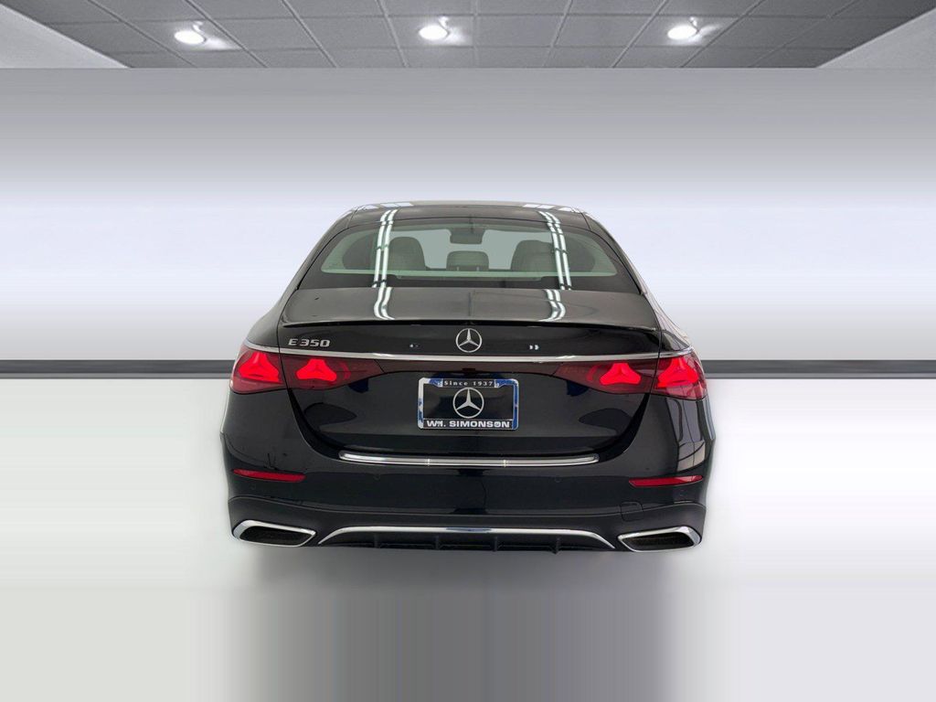 صورة 9 لـ 2026 Mercedes-BENZ E-CLASS