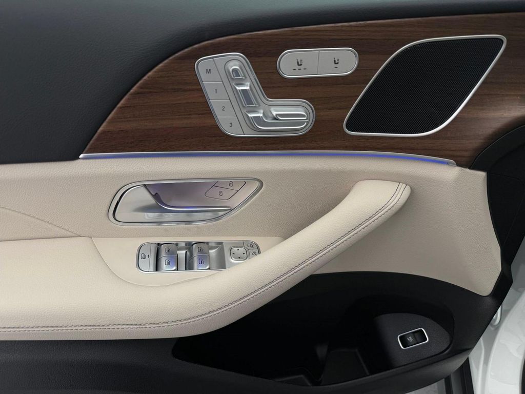 2026 Mercedes-BENZ GLE 缩略图 11