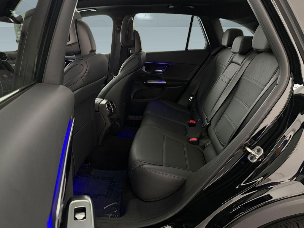 2026 Mercedes-BENZ GLC 缩略图 12