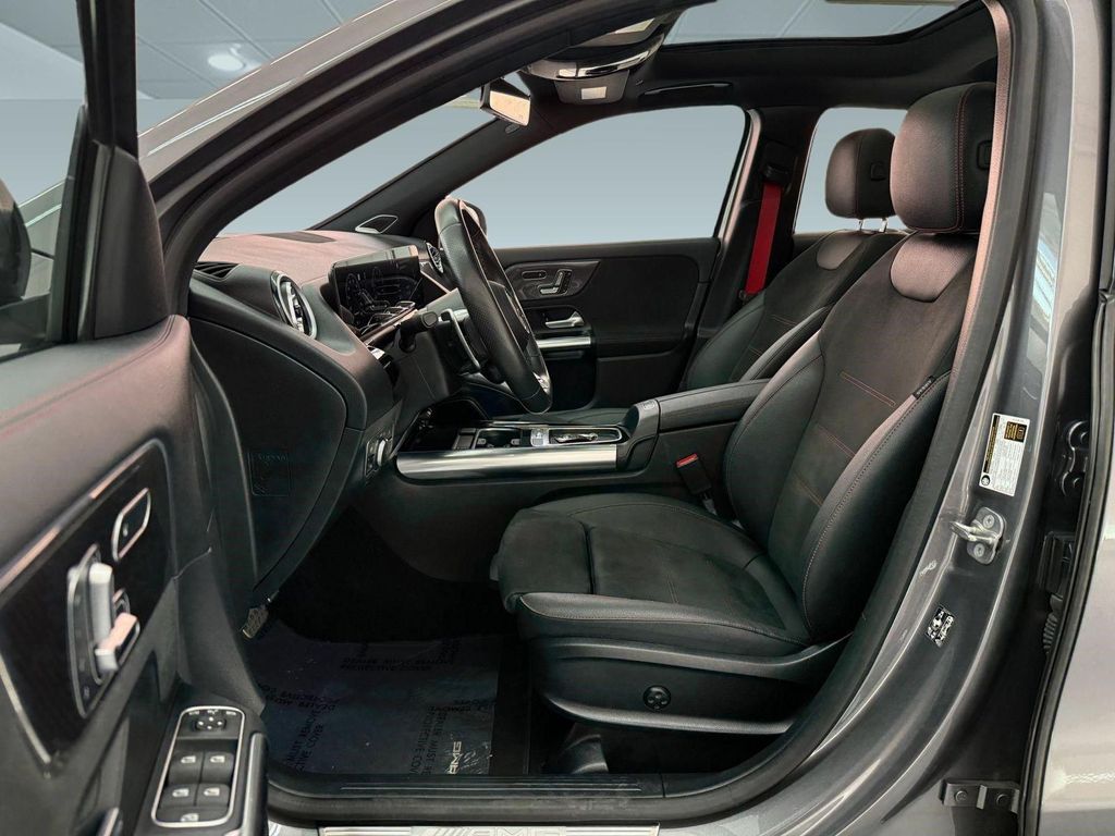 2024 Mercedes-BENZ AMG GLA 35 4MATIC 照片 5