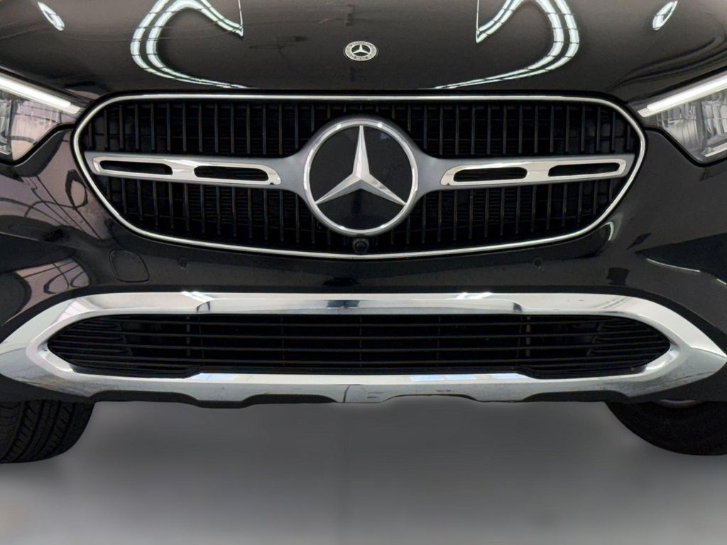 2025 Mercedes-BENZ GLC thumbnail 24