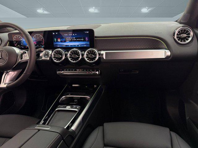 2026 Mercedes-BENZ GLB — миниатюра 24