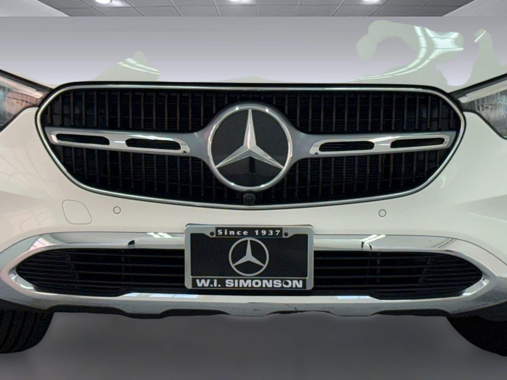 2026 Mercedes-BENZ GLC — миниатюра 23