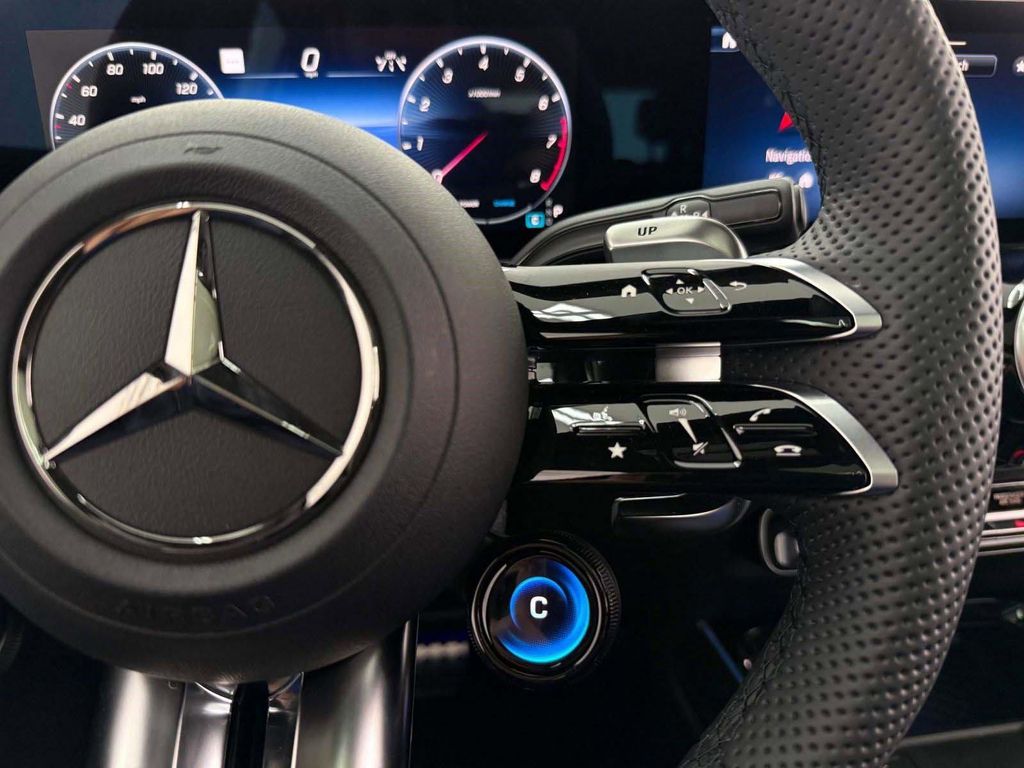 2026 Mercedes-BENZ AMG GLA 35 4MATIC 缩略图 27
