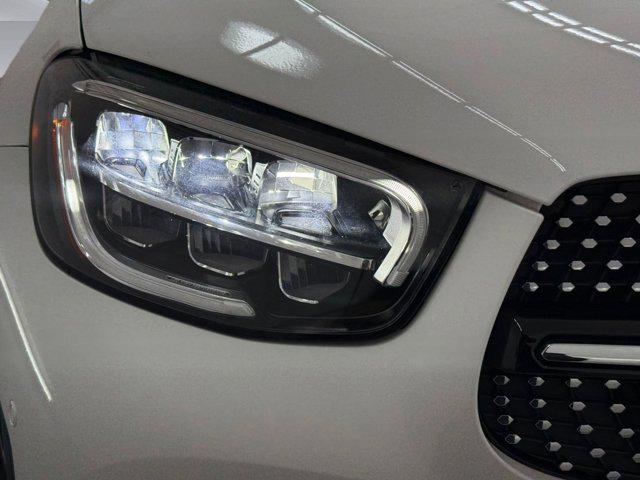 MERCEDES-BENZ GLC - 10