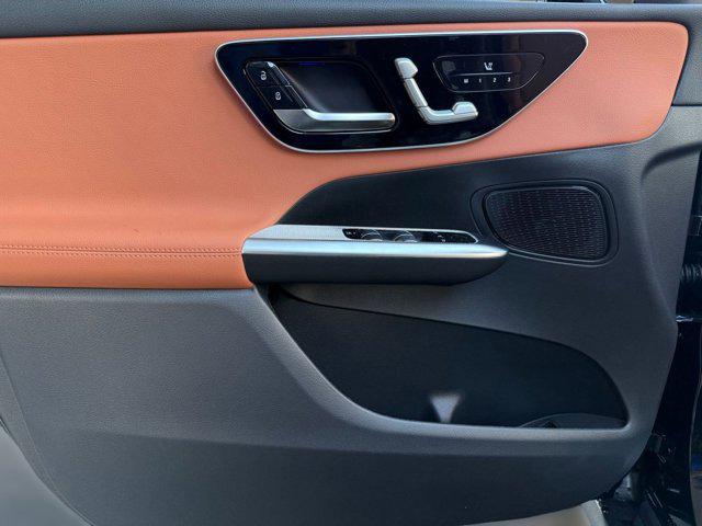 MERCEDES-BENZ GLC - 10