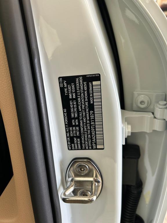 صورة مصغرة 30 لـ 2026 Porsche MACAN BASE