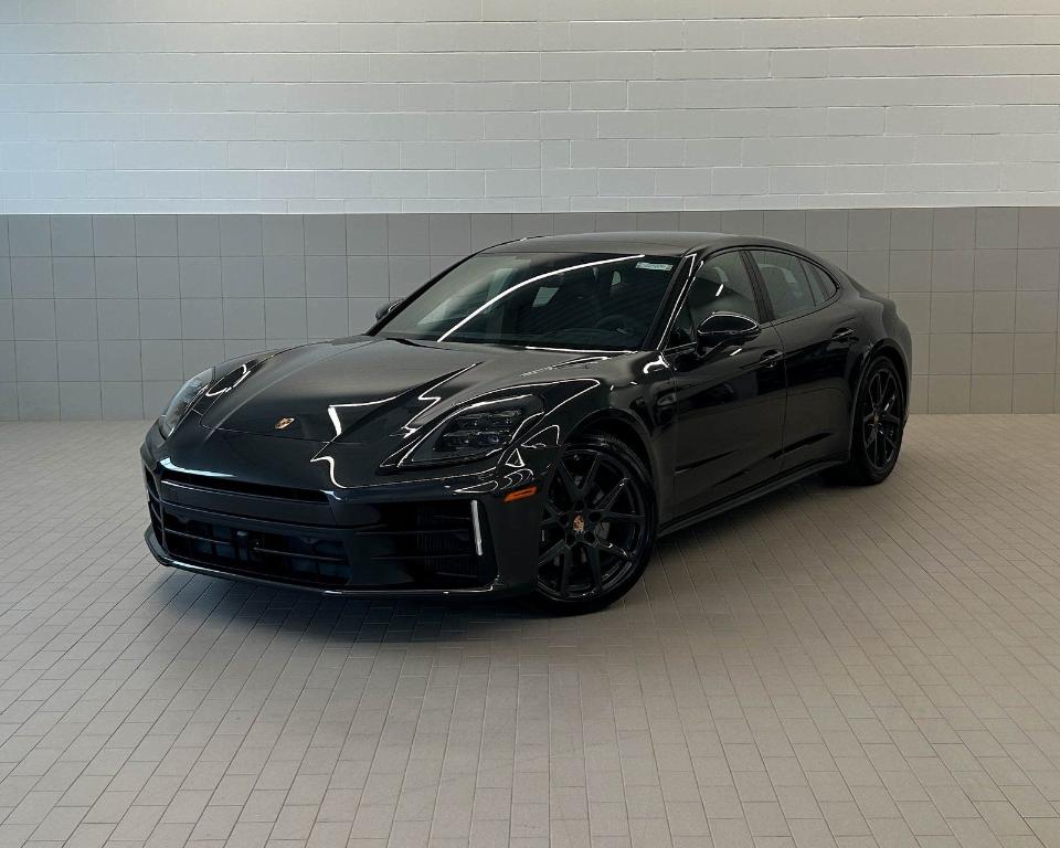 New 2025 Porsche Panamera 4