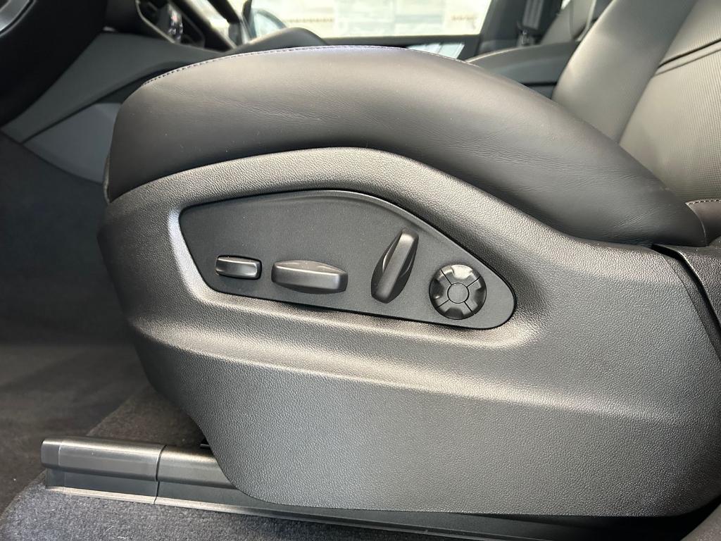 صورة مصغرة 15 لـ 2026 Porsche CAYENNE AWD
