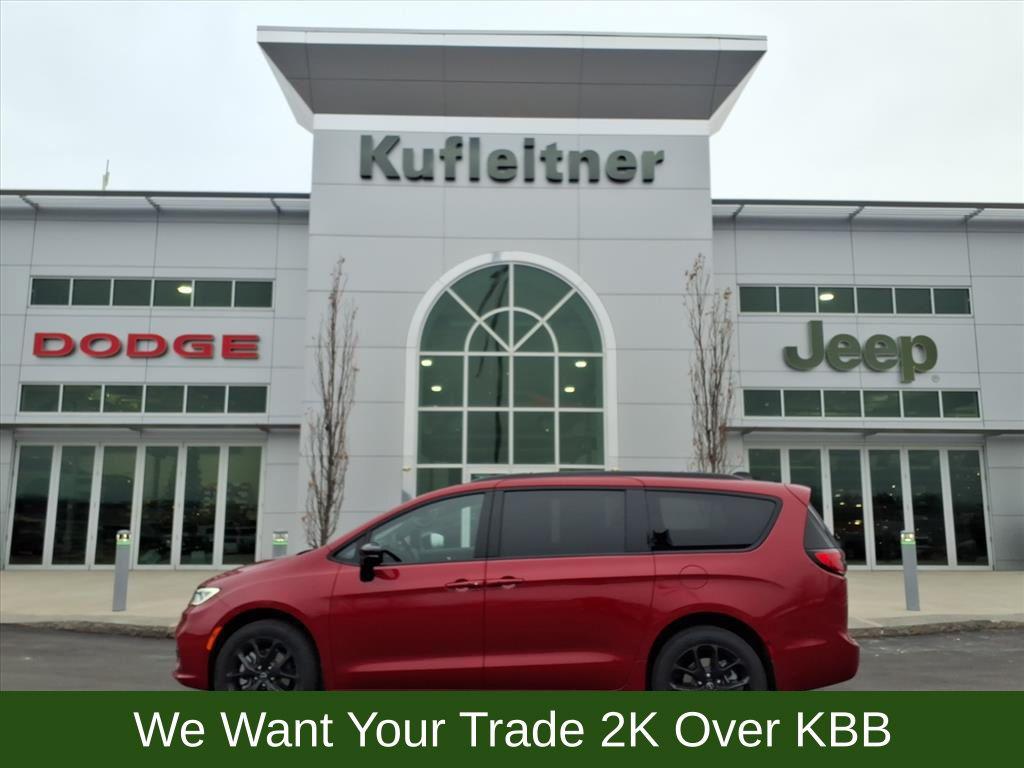 New 2026 Chrysler Pacifica L