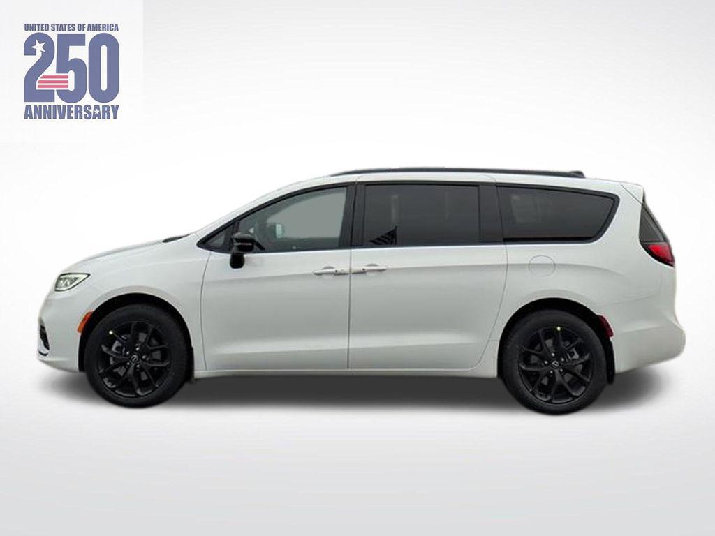 New 2026 Chrysler Pacifica L
