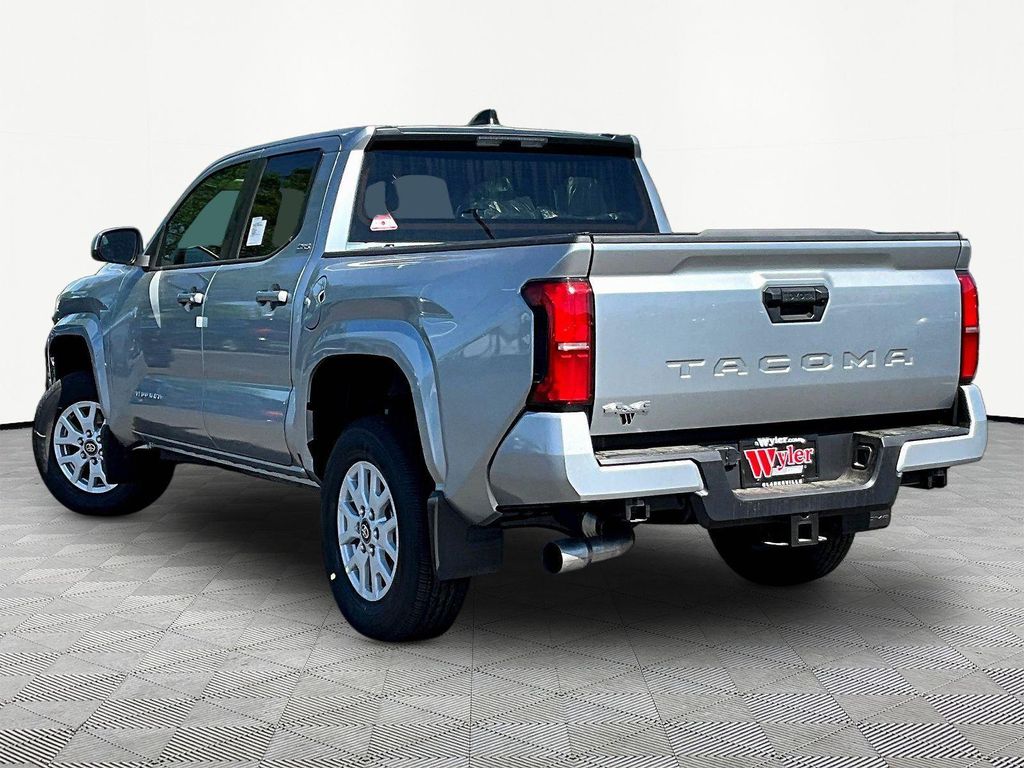 2026 Toyota TACOMA SR5 — фото 4