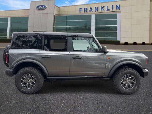 FORD BRONCO - 8