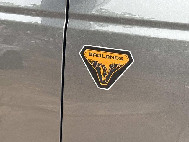 FORD BRONCO - 10