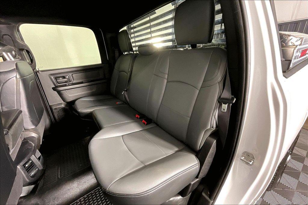 صورة مصغرة 32 لـ 2022 RAM 2500 TRADESMAN