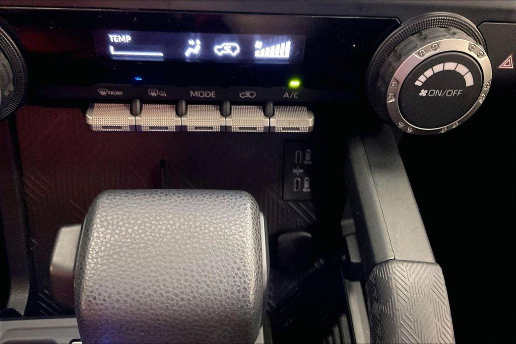 صورة مصغرة 28 لـ 2025 Toyota 4RUNNER SR5
