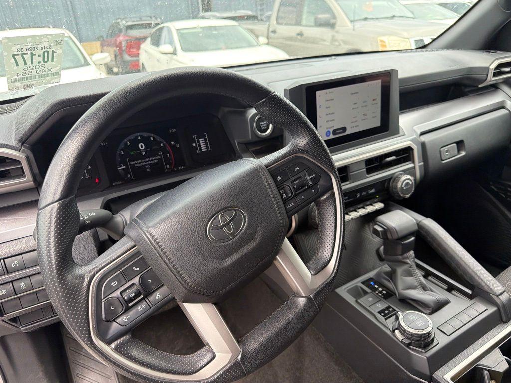 2025 Toyota 4RUNNER SR5 — миниатюра 10