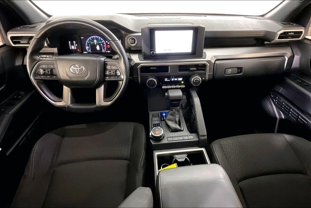 2025 Toyota 4RUNNER SR5 — фото 16