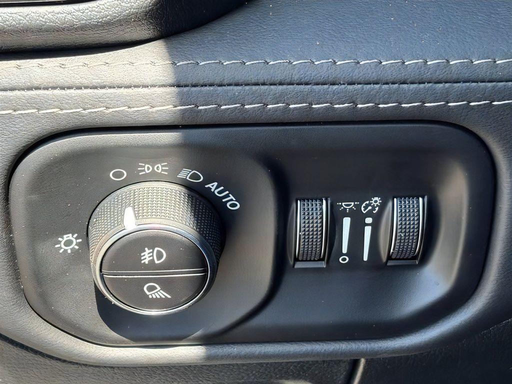 2026 RAM 1500 LIMITED 缩略图 18